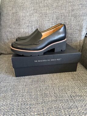 Naturalizer Cabaret Black Classic Platform Loafers - Women's 9.5 Wide